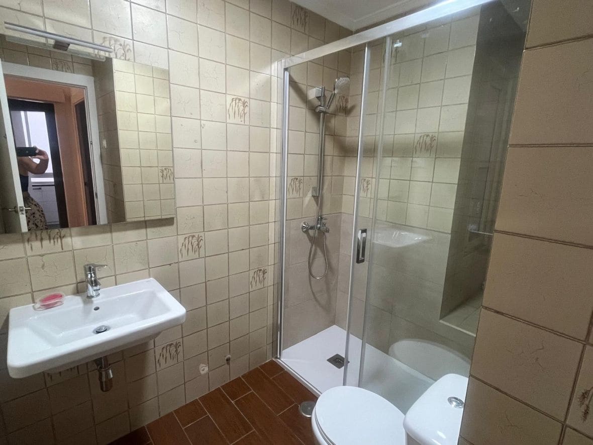 Appartement de 3 chambres à louer à Alicante ville - 850 € (Ref: 8451624)