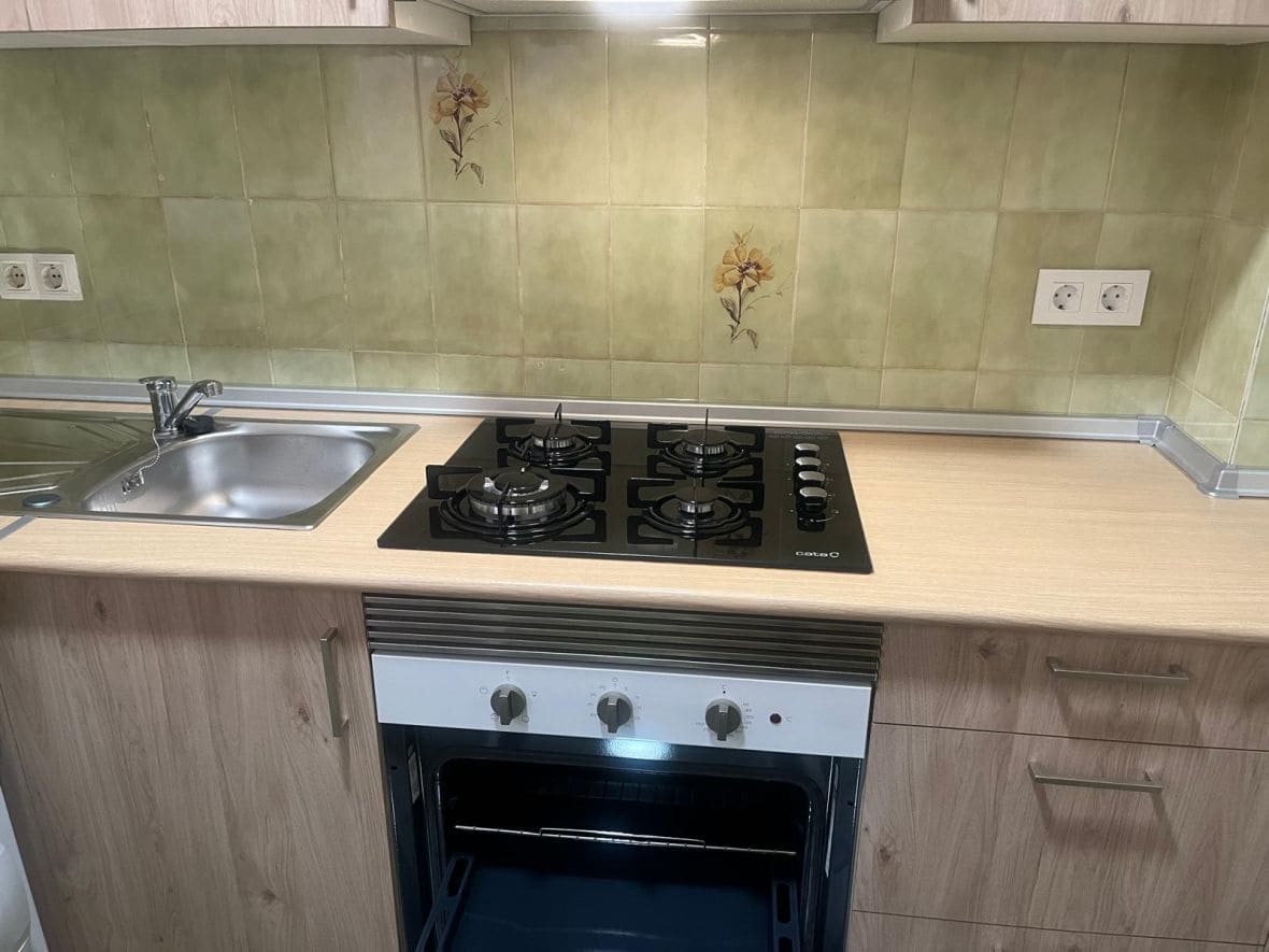 Appartement de 3 chambres à louer à Alicante ville - 850 € (Ref: 8451624)