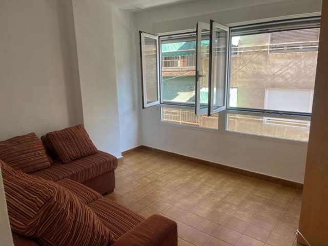 Appartement de 3 chambres à louer à Carolinas Bajas, Alicante ville - 850 € (Ref: 8451624)