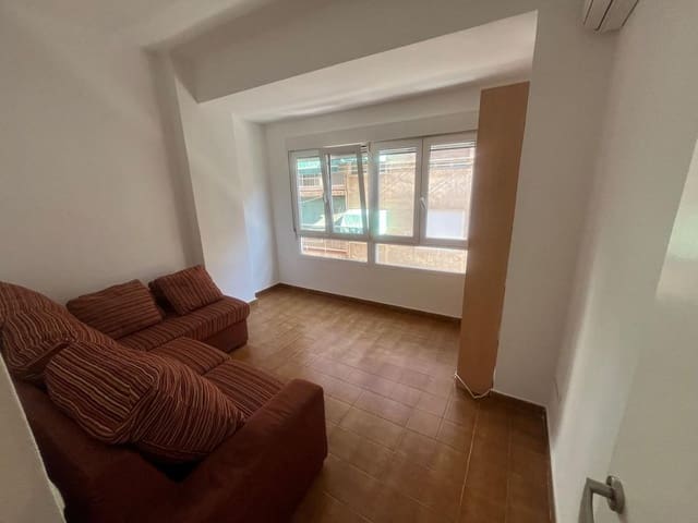 Appartement de 3 chambres à louer à Carolinas Bajas, Alicante ville - 850 € (Ref: 8451624)