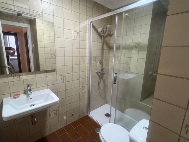 Appartement de 3 chambres à louer à Carolinas Bajas, Alicante ville - 850 € (Ref: 8451624)