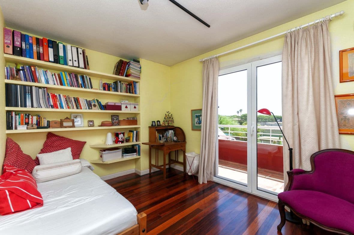 4 bedroom Villa for sale in Muchamiel / Mutxamel with pool - € 450,000 (Ref: 8473383)