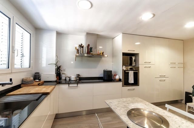 4 soveværelse Villa til salg i Muchamiel / Mutxamel med swimmingpool - € 450.000 (Ref: 8473383)