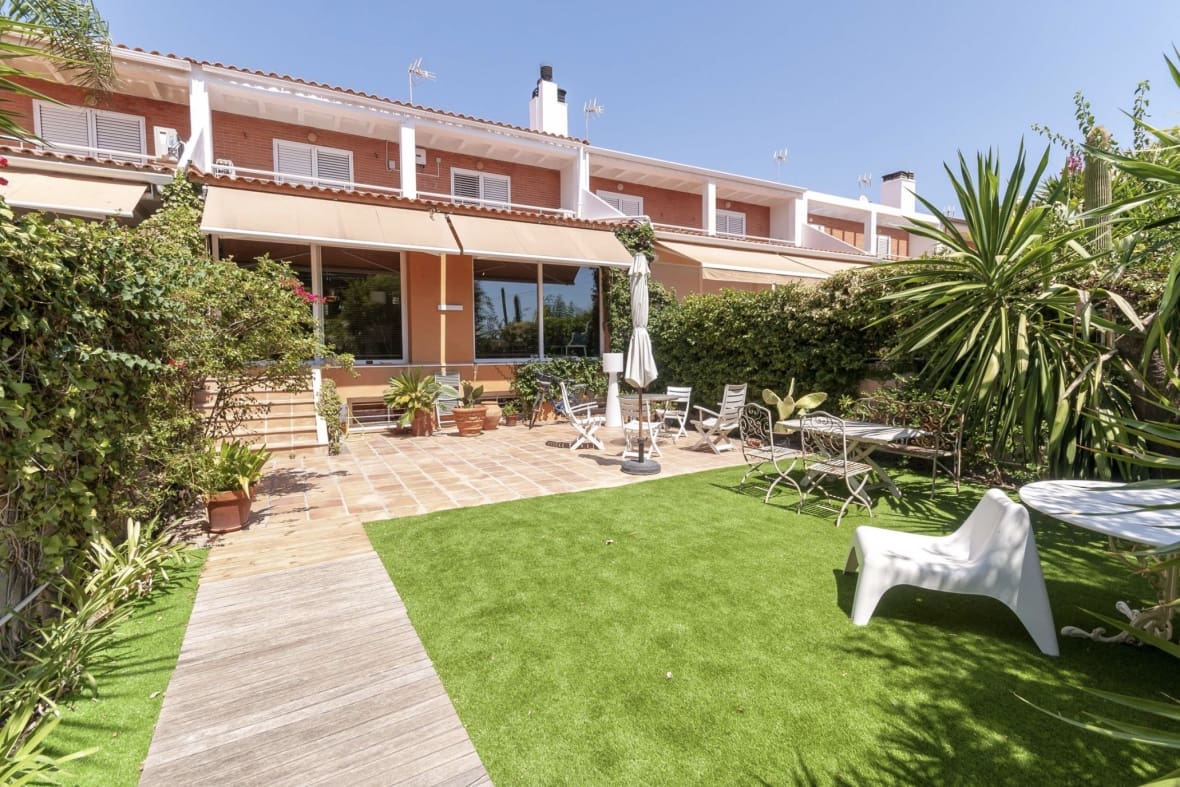 4 bedroom Villa for sale in Muchamiel / Mutxamel with pool - € 450,000 (Ref: 8473383)