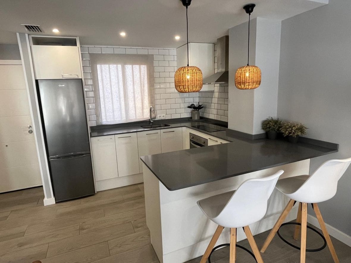 1 makuuhuone Huoneisto vuokrattavana paikassa El Campello mukana uima-altaan - 1 100 € (Ref: 8734620)