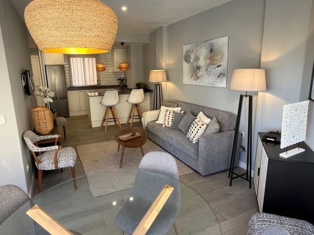 1 makuuhuone Huoneisto vuokrattavana paikassa Playa de Muchavista, El Campello mukana uima-altaan - 1 100 € (Ref: 8734620)