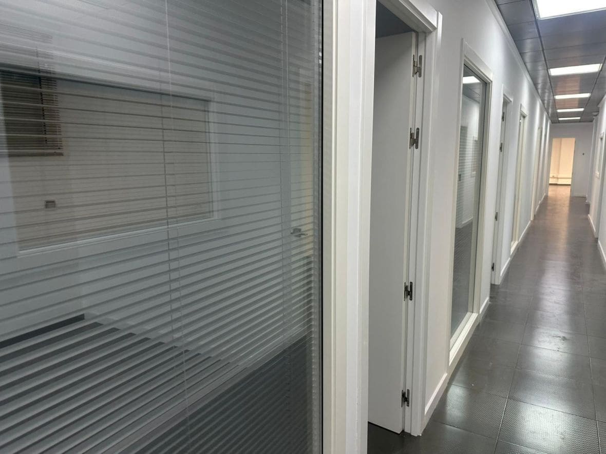 11 camera da letto Azienda da affittare in Alicante citta - 2.400 € (Rif: 8754803)