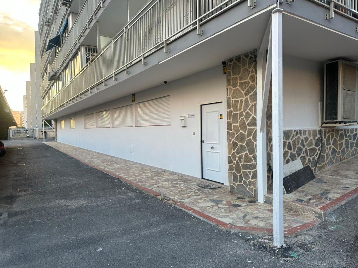 11 camera da letto Azienda da affittare in Alicante citta - 2.400 € (Rif: 8754803)