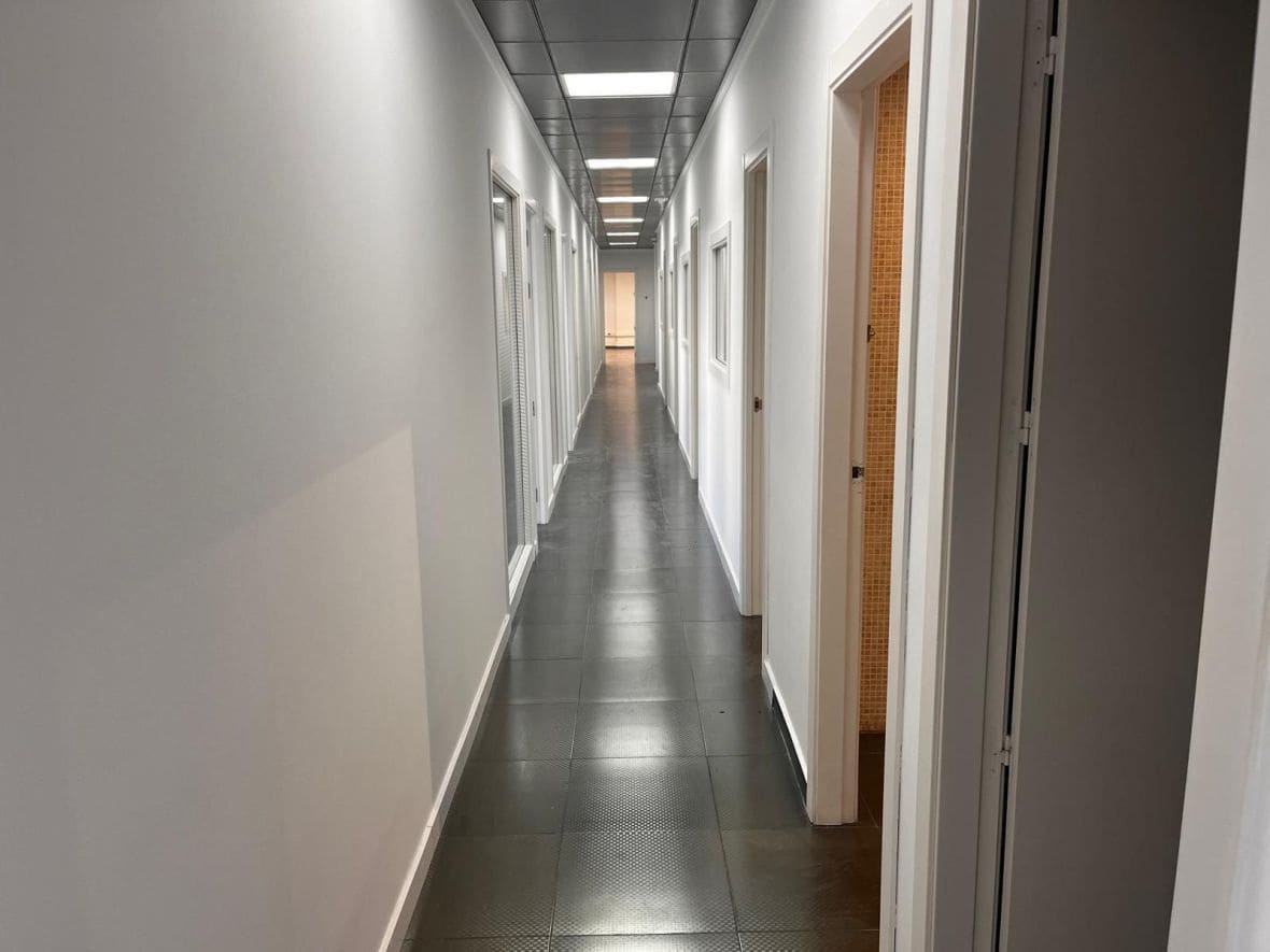 11 camera da letto Azienda da affittare in Alicante citta - 2.400 € (Rif: 8754803)