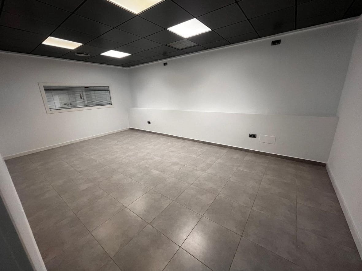 11 camera da letto Azienda da affittare in Alicante citta - 2.400 € (Rif: 8754803)