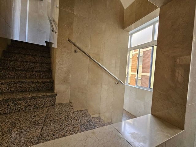 2 soveværelse Lejlighed til salg i Centro Urbano, Benidorm - € 165.000 (Ref: 8865701)