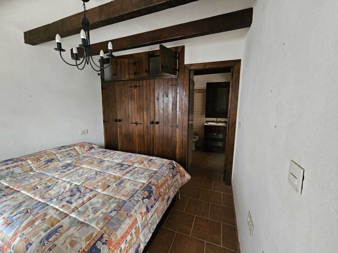 8 soveværelse Byhus til salg i Calarreona - € 850.000 (Ref: 8879214)