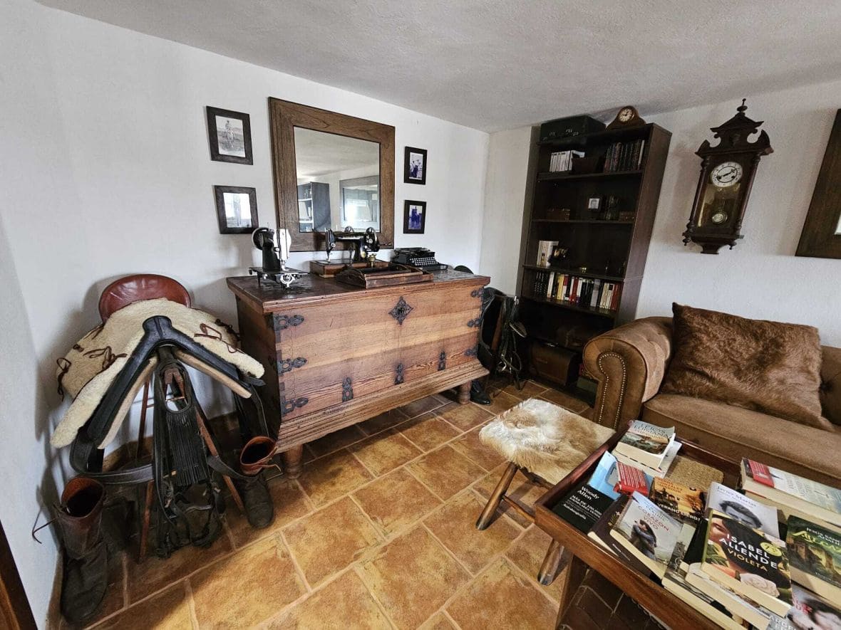 8 soveværelse Byhus til salg i Calarreona - € 850.000 (Ref: 8879214)