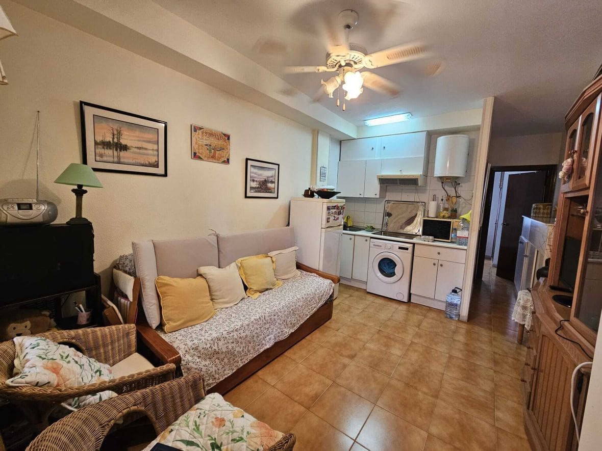 1 slaapkamer Flat te koop in Torrevieja - € 90.000 (Ref: 8883842)