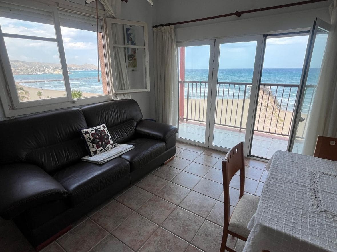 2 soveværelse Lejlighed til leje i El Campello - € 1.100 (Ref: 9035887)