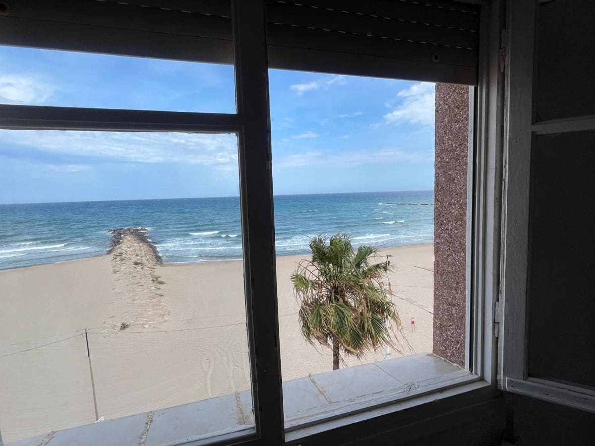 2 soveværelse Lejlighed til leje i El Campello - € 1.100 (Ref: 9035887)