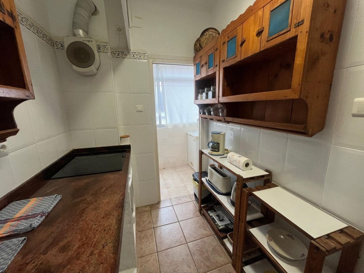 2 soveværelse Lejlighed til leje i El Campello - € 1.100 (Ref: 9035887)