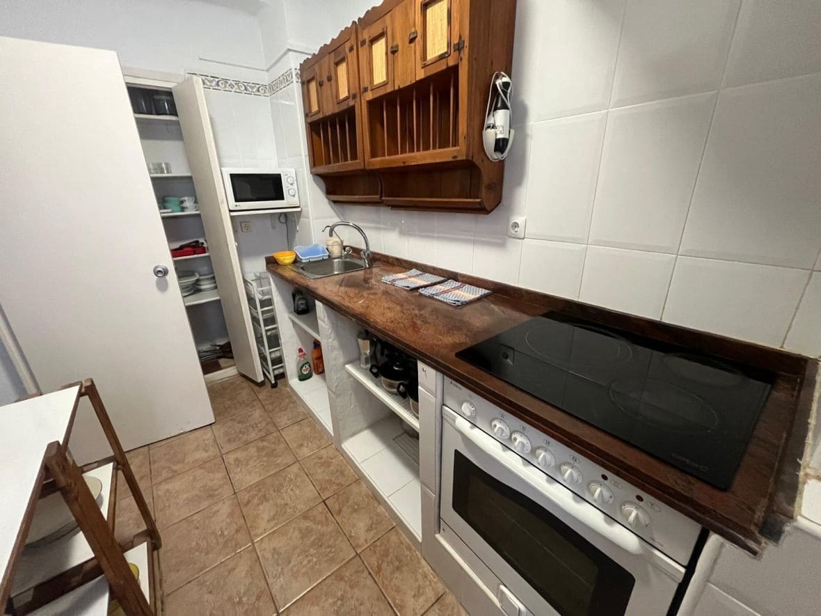 2 soveværelse Lejlighed til leje i El Campello - € 1.100 (Ref: 9035887)