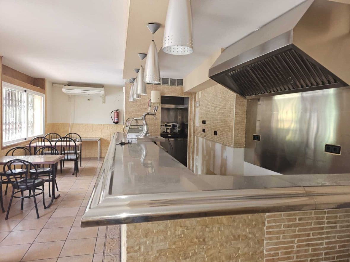 Virksomhed til salg i El Campello - € 90.000 (Ref: 9043942)