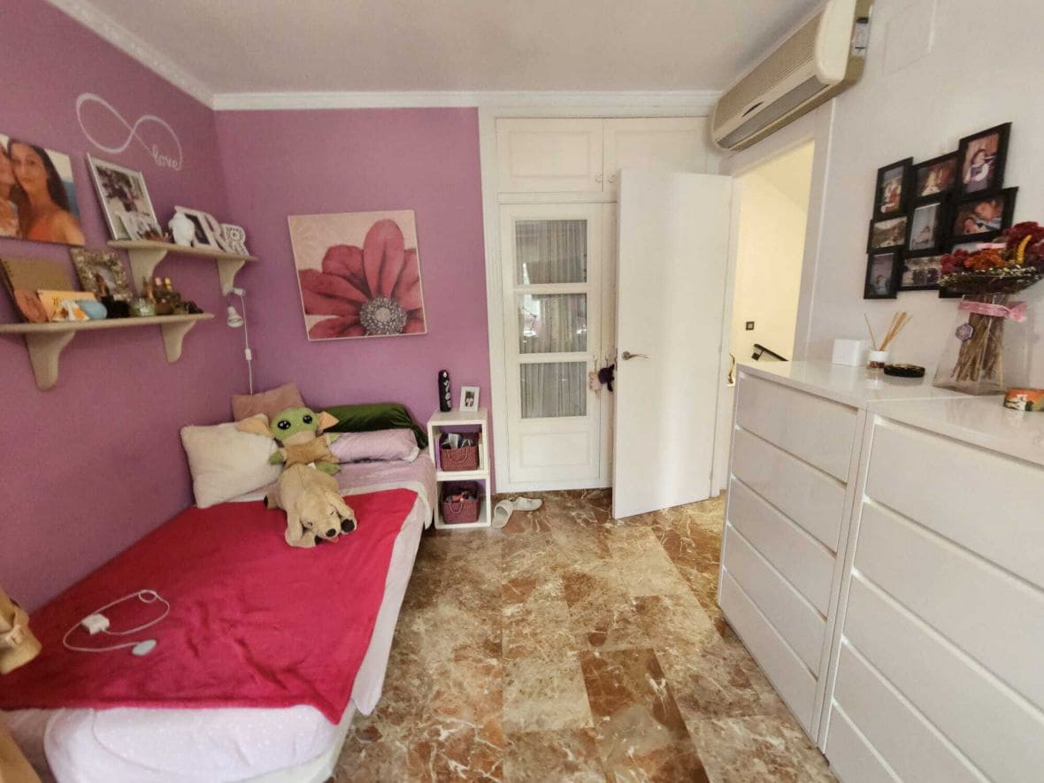 4 soveværelse Bungalow til salg i Alicante by med swimmingpool - € 589.900 (Ref: 9047222)