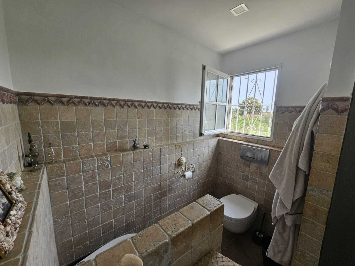 4 soveværelse Bungalow til salg i Alicante by med swimmingpool - € 589.900 (Ref: 9047222)