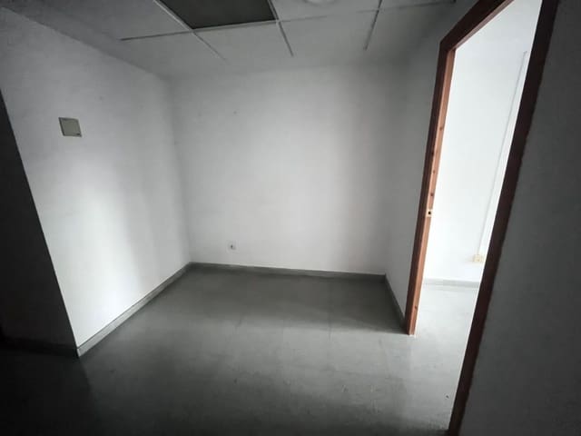 Kontor til leie i Barrio del Centro, Alicante by - € 600 (Ref: 9252551)