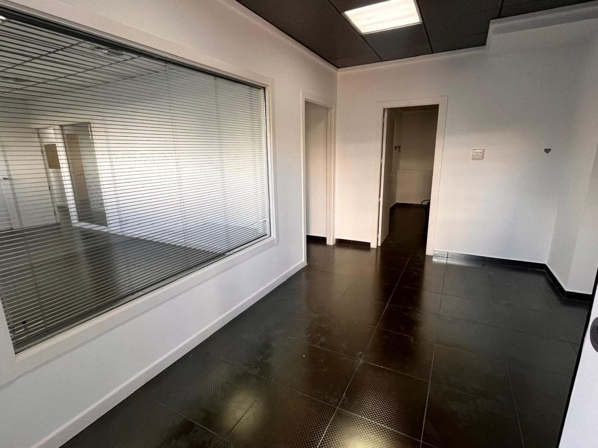 11 bedroom Business for sale in Alicante / Alacant city - € 350,000 (Ref: 9296524)