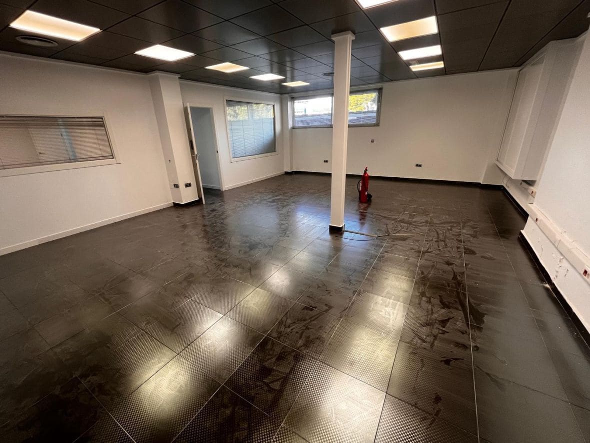 11 bedroom Business for sale in Alicante / Alacant city - € 350,000 (Ref: 9296524)