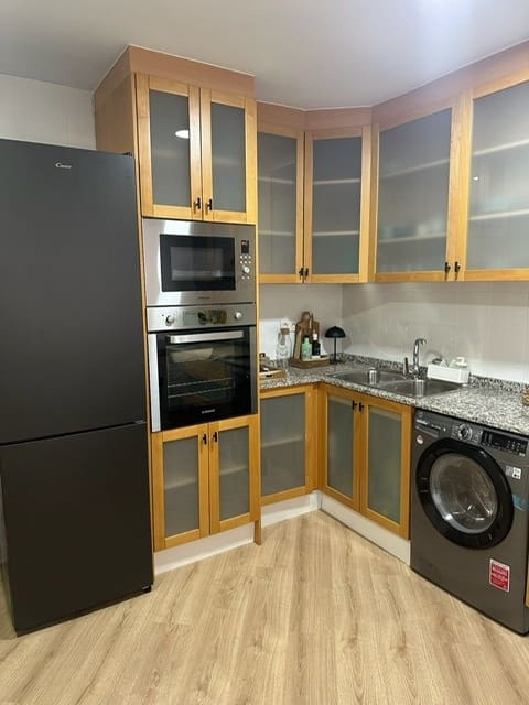 2 sypialnia Mieszkanie do wynajęcia w Miasto Alicante / Alacant - 1 500 € (Ref: 9318077)