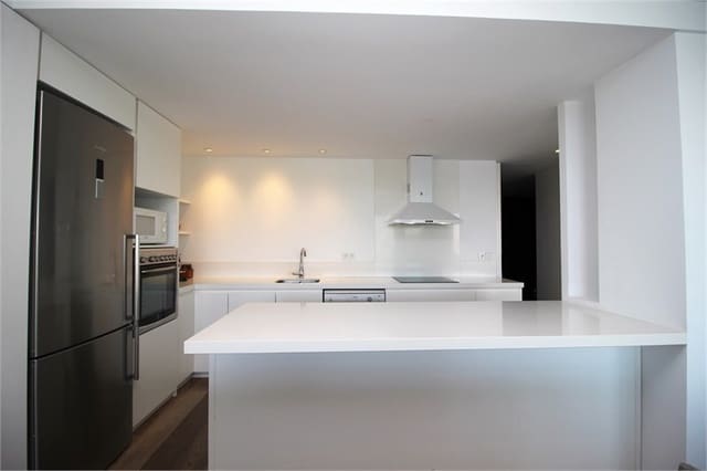 3 soveværelse Villa til leje i Cabo de las Huertas, Alicante by - € 2.900 (Ref: 9426926)