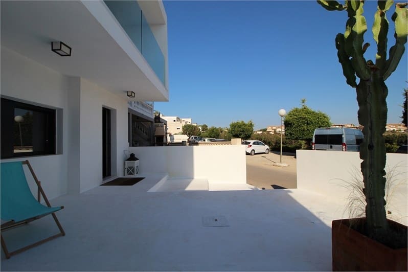 3 bedroom Villa for rent in Alicante / Alacant city - € 2,900 (Ref: 9426926)