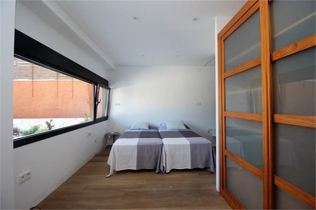 3 soveværelse Villa til leje i Cabo de las Huertas, Alicante by - € 2.900 (Ref: 9426926)