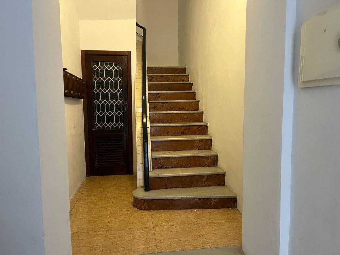Appartement de 3 chambres à louer à Alicante ville - 1 200 € (Ref: 9475679)