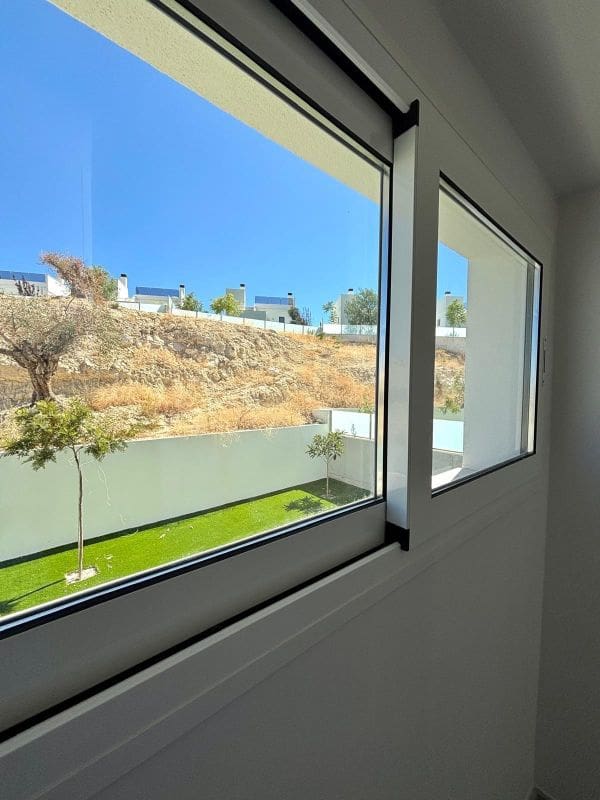 Chalet de 3 habitaciones en Muchamiel / Mutxamel en venta - 450.000 € (Ref: 9557431)