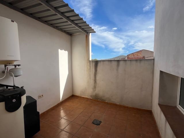 6 makuuhuone Huoneisto myytävänä paikassa Canada - 200 000 € (Ref: 9586809)