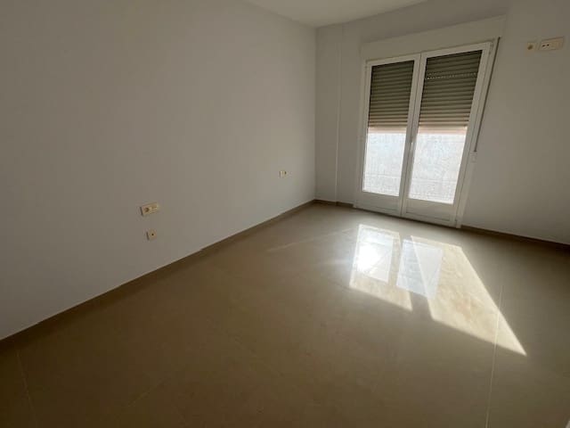 6 makuuhuone Huoneisto myytävänä paikassa Canada - 200 000 € (Ref: 9586809)