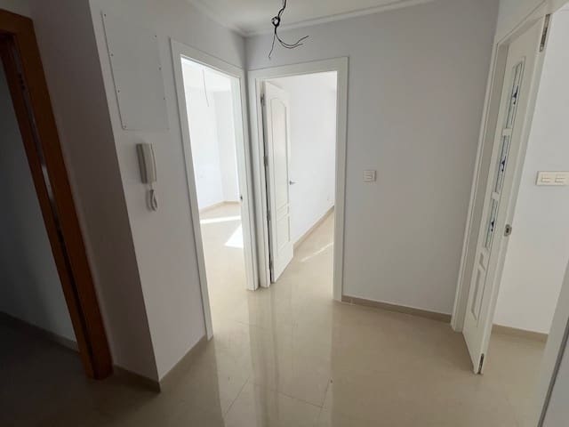 6 makuuhuone Huoneisto myytävänä paikassa Canada - 200 000 € (Ref: 9586809)