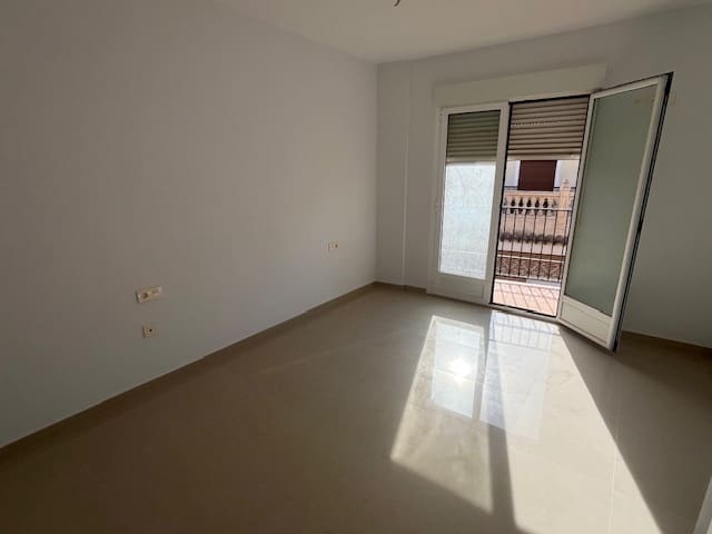 6 makuuhuone Huoneisto myytävänä paikassa Canada - 200 000 € (Ref: 9586809)