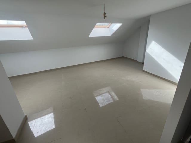 6 makuuhuone Huoneisto myytävänä paikassa Canada - 200 000 € (Ref: 9586809)