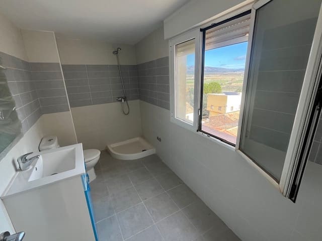 6 makuuhuone Huoneisto myytävänä paikassa Canada - 200 000 € (Ref: 9586809)