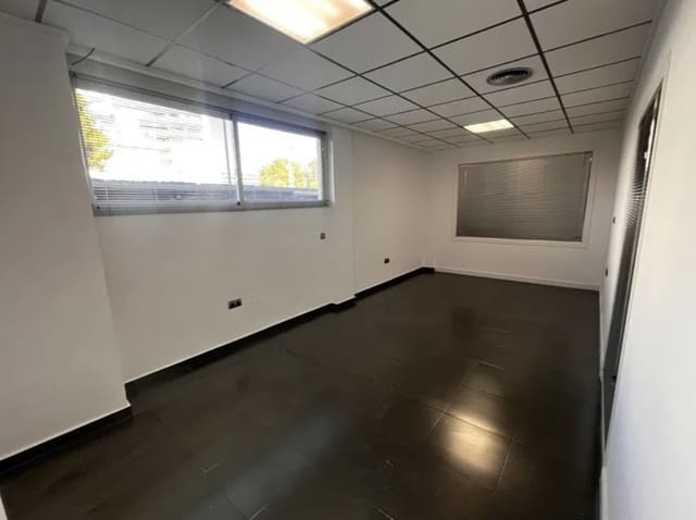 Appartement de 9 chambres à louer à Cabo de las Huertas, Alicante ville - 2 600 € (Ref: 9793217)