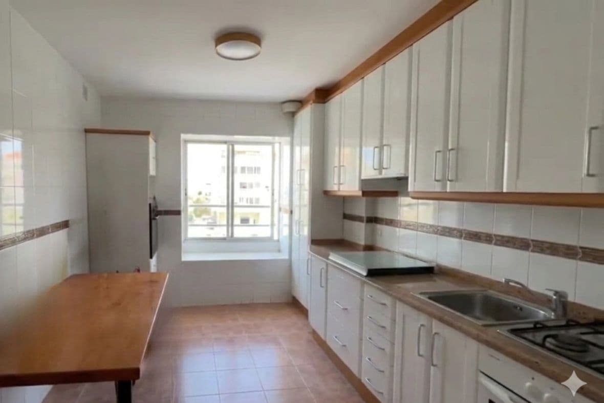 3 sovrum Lägenhet att hyra i Alicante stad med pool - 1 250 € (Ref: 9805874)