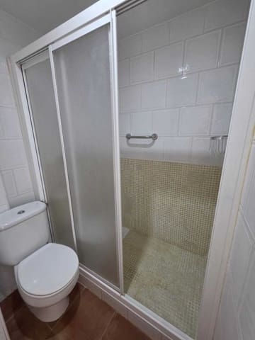Apartamento de 3 habitaciones en Cabo de las Huertas, Alicante / Alacant ciudad en alquiler con piscina - 1.250 € (Ref: 9805874)