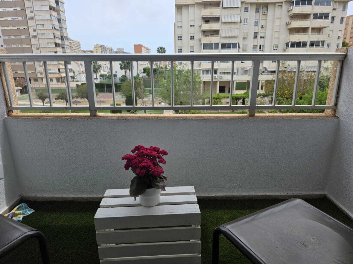 3 bedroom Apartment for rent in Alicante / Alacant city with pool - € 1,250 (Ref: 9805874)