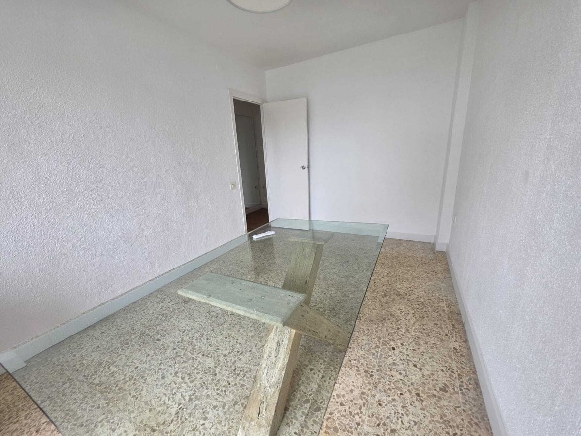3 bedroom Apartment for rent in Alicante / Alacant city with pool - € 1,250 (Ref: 9805874)