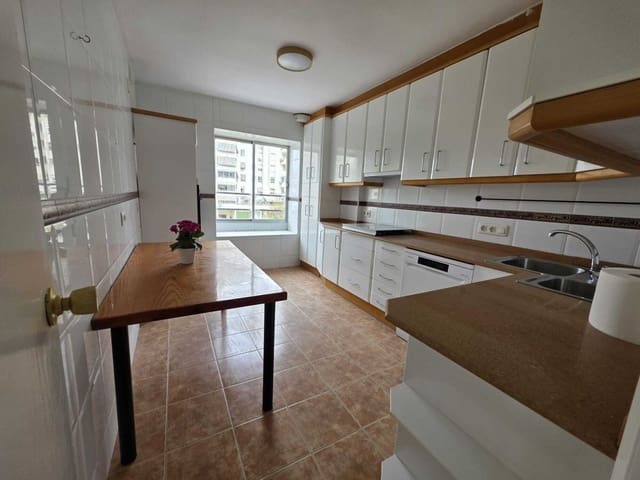 Apartamento de 3 habitaciones en Cabo de las Huertas, Alicante / Alacant ciudad en alquiler con piscina - 1.250 € (Ref: 9805874)