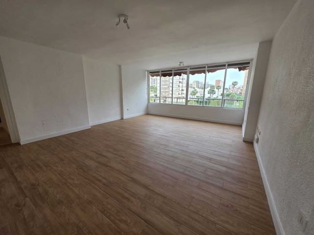 Apartamento de 3 habitaciones en Cabo de las Huertas, Alicante / Alacant ciudad en alquiler con piscina - 1.250 € (Ref: 9805874)