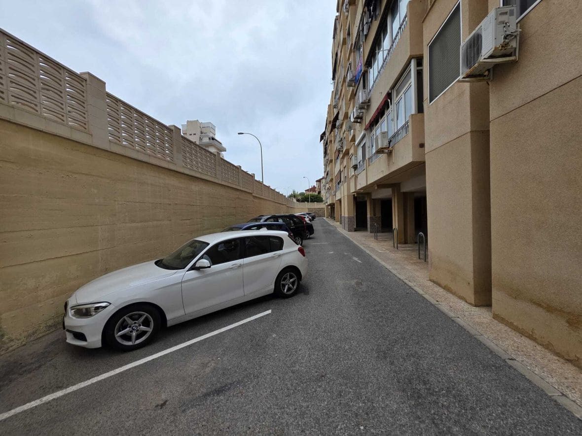 3 bedroom Apartment for rent in Alicante / Alacant city with pool - € 1,250 (Ref: 9805874)