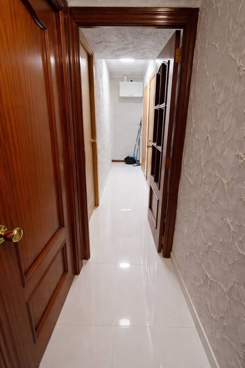 5 Zimmer Apartment zu verkaufen in Valencia Stadt - 238.000 € (Ref: 9829920)