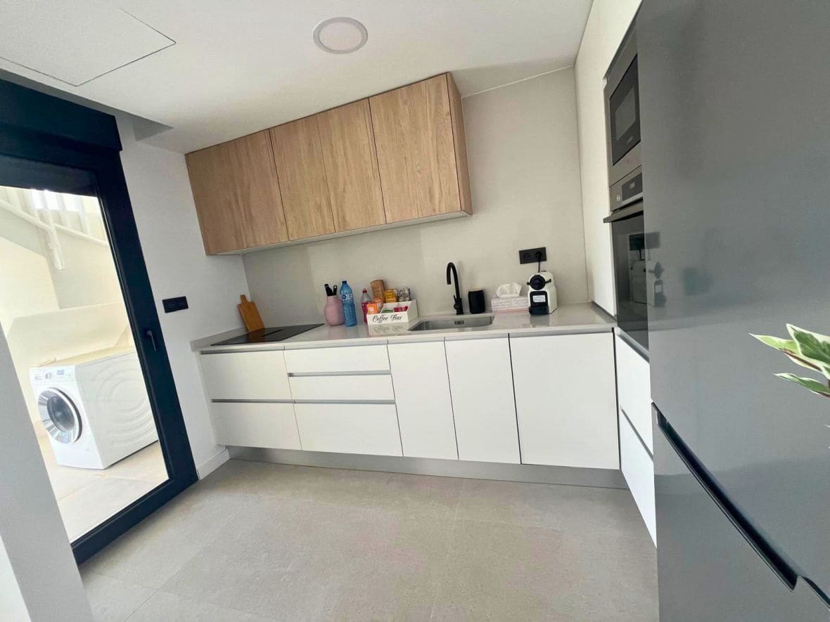 2 bedroom Apartment for sale in Muchamiel / Mutxamel with pool - € 234,000 (Ref: 9830409)